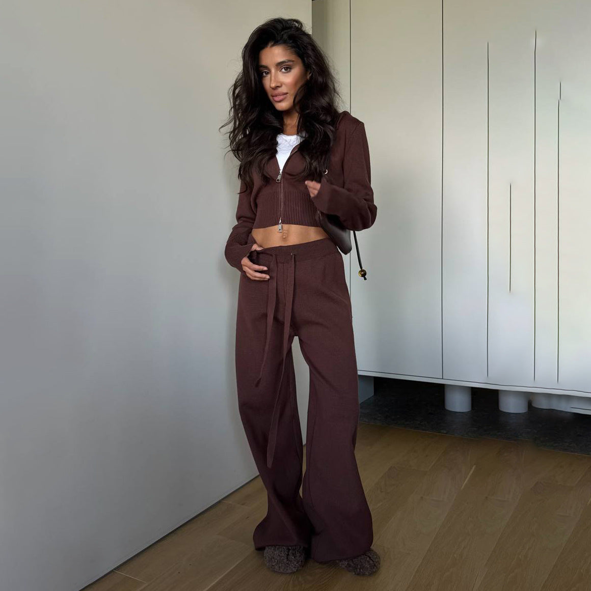 Damen Lässiges Strick-Set mit cropped Jacke und weitem Hosenstil Stalluxe