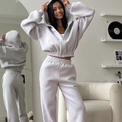 Damen modischer Sweatanzug mit voluminösen Ärmeln und hohem Kragen Stalluxe