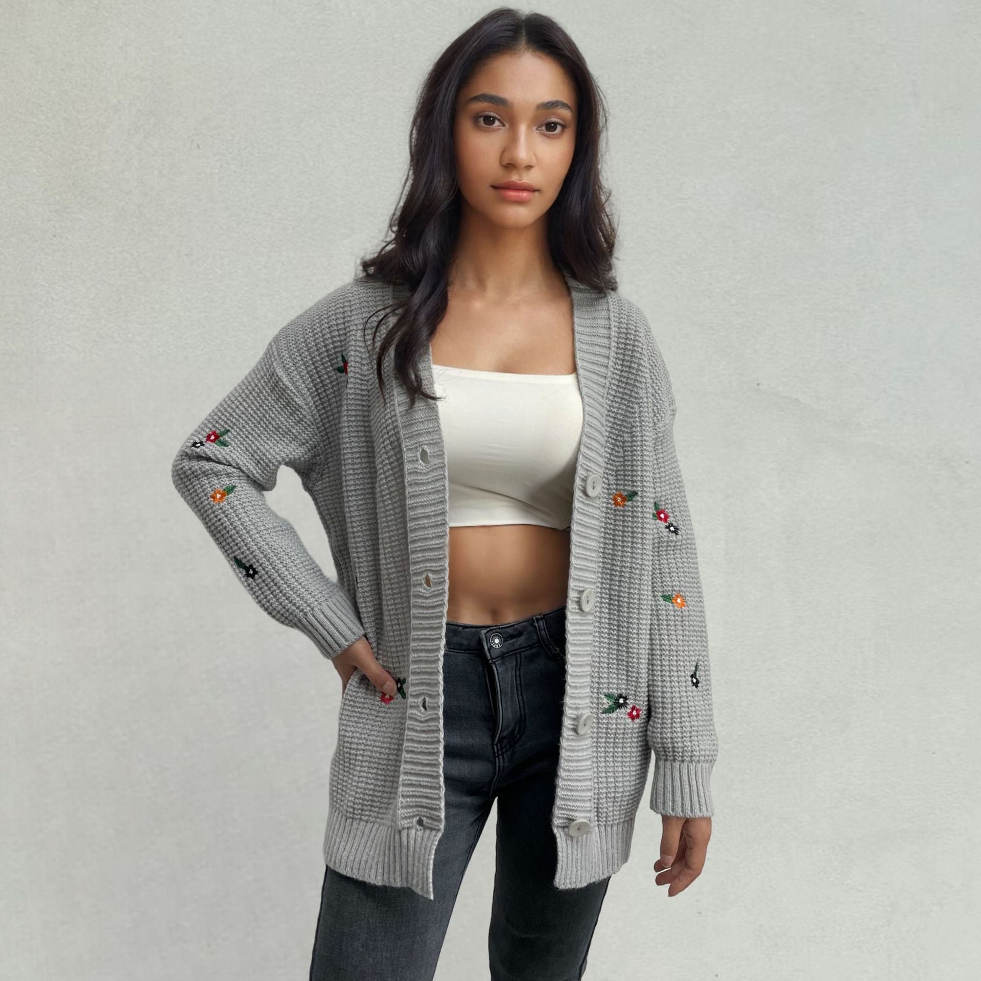 Damen Strickjacke mit floralem Stickdesign Stalluxe Grau