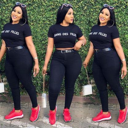 Damen Hochwertiges Crop-Top mit lässigem Schriftzug und figurbetonendem Schnitt Stalluxe