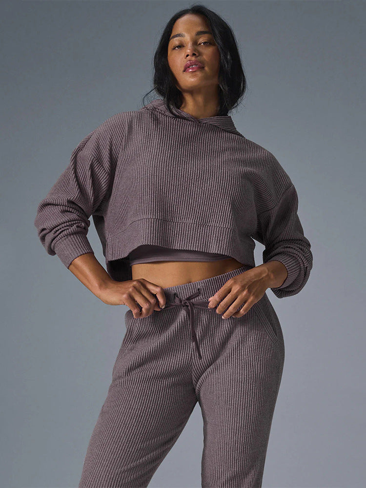 Damen lässiger cropped Hoodie und feine Jogginghose Stalluxe