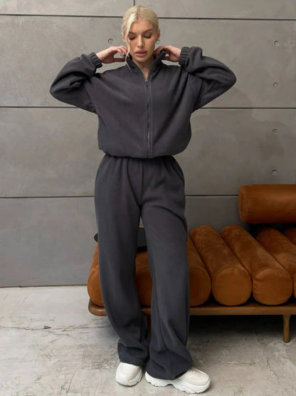 Damen bequemer Fleece-Jogginganzug mit hochschließendem Reißverschluss und weitem Schnitt Stalluxe