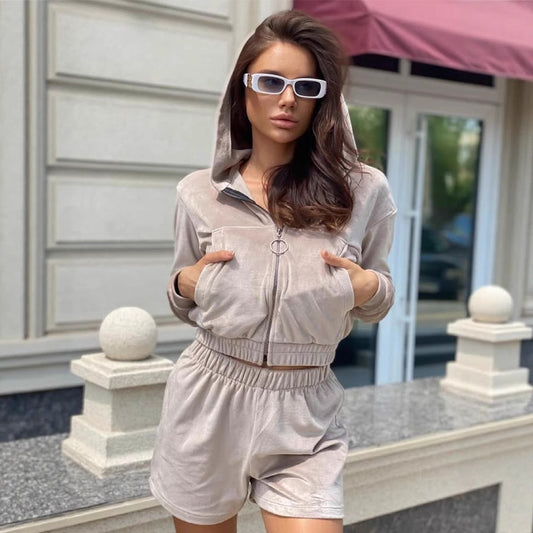 Damen modischer Kapuzenpullover mit passenden Shorts Stalluxe