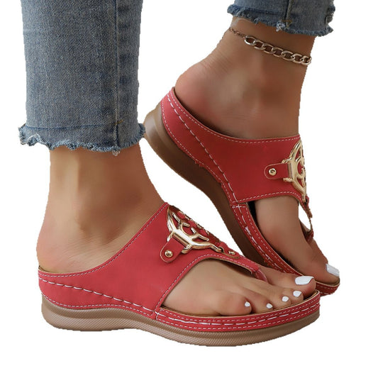Damen Dekorative Flip-Flops mit elegantem Goldakzent und rutschfester Sohle Stalluxe