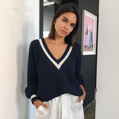 Damen V-Ausschnitt Pullover mit kontrastierenden Streifen Stalluxe