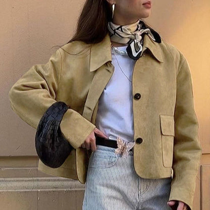 Damen Kurzjacke aus Wildleder mit großen Taschen und Button-Down-Verschluss Stalluxe
