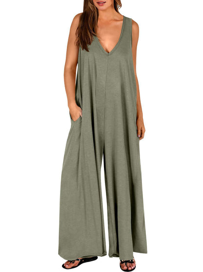Damen Luftiger Jumpsuit mit tiefem V-Ausschnitt und seitlichen Taschen Stalluxe
