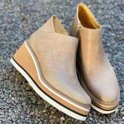 Damen Modische Keil-Stiefeletten aus feinem Wildleder mit praktischem Reißverschluss Stalluxe