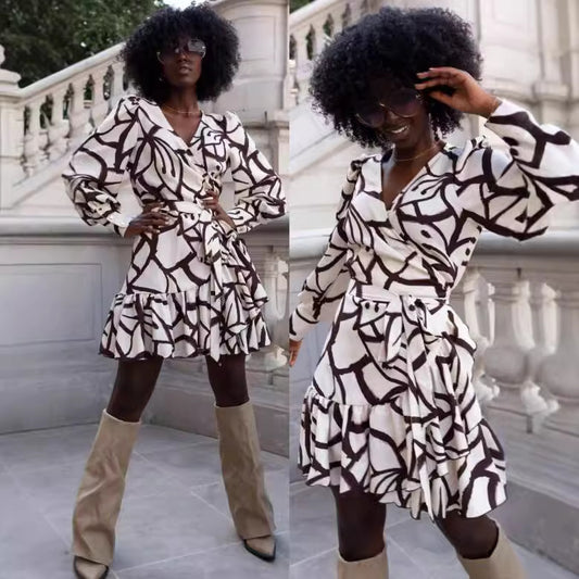 Damen Wickelkleid mit aufregendem Leopardenmuster und eleganten Rüschen Stalluxe