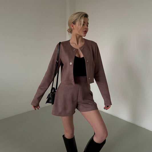 Damen Blazer mit elegantem Schnitt und praktischen Druckknopfdetails Stalluxe