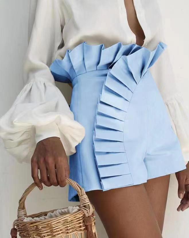 Damen Elegante kurze Hose mit Rüschendetails Stalluxe