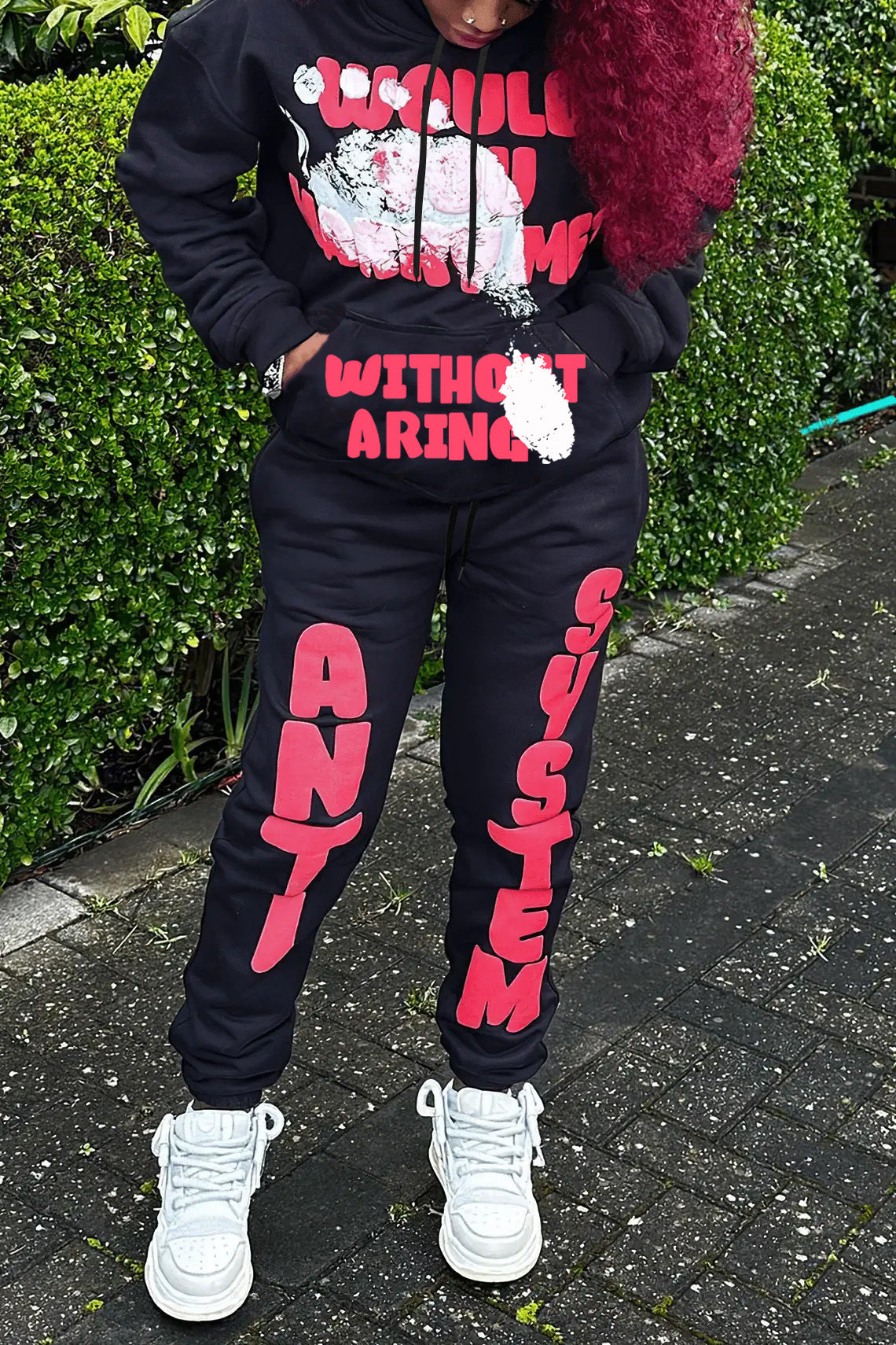 Damen Sportliches Sweatpants und Hoodie Set mit auffälligem Schriftzug Stalluxe