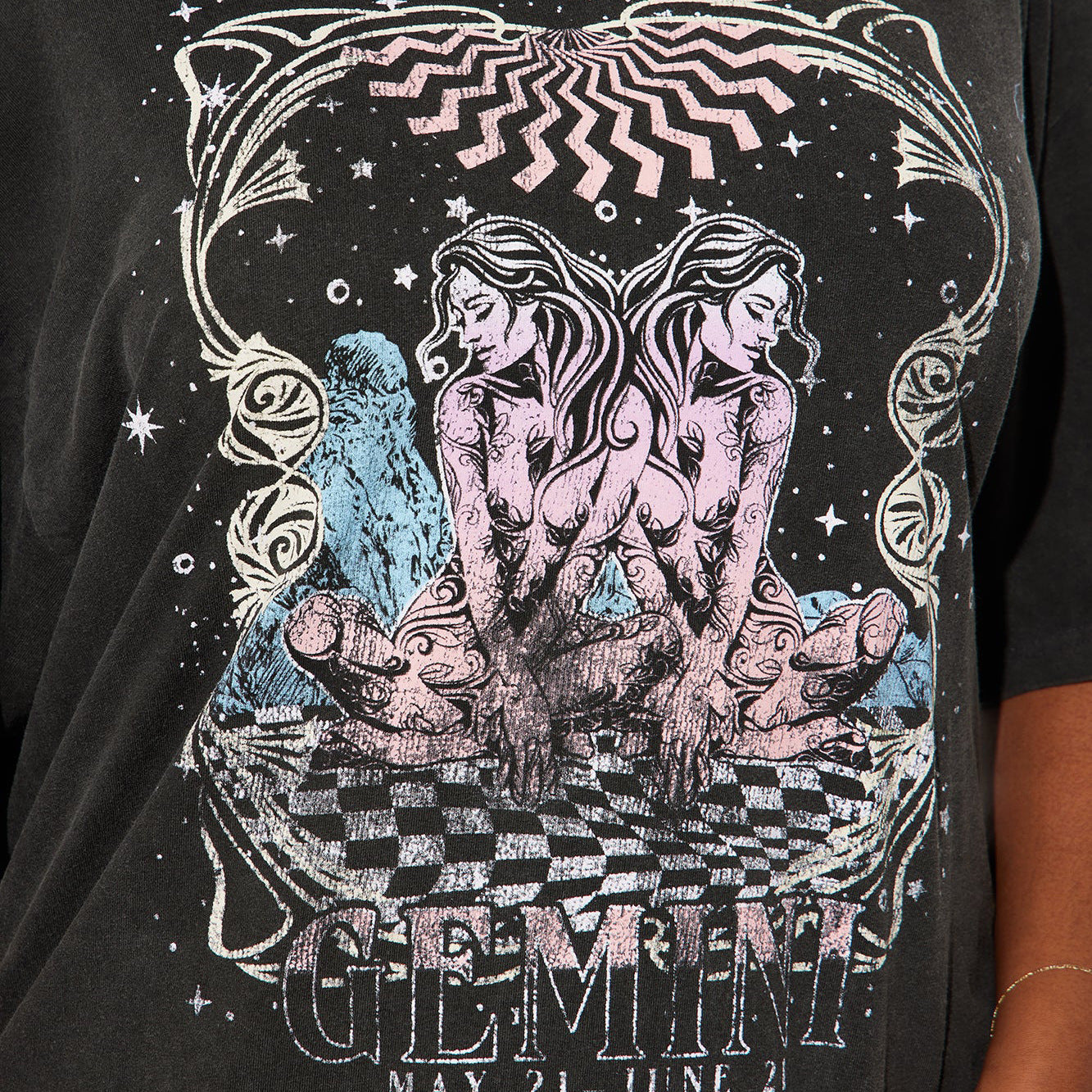 Damen Oversized T-Shirt mit kreativem GrafiKmotiv Stalluxe