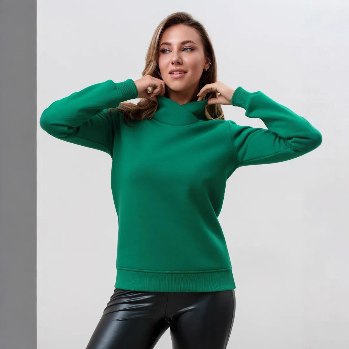 Damen lässiger Pullover mit modernem Stehkragen und hochwertiger Baumwolle Stalluxe Grün