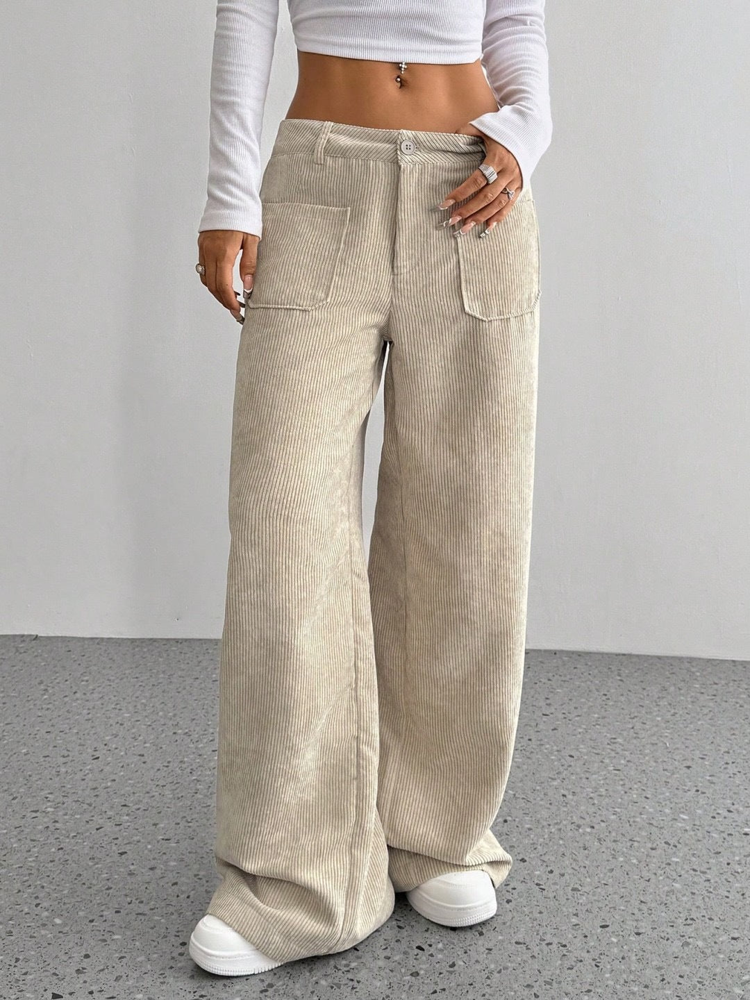 Damen weit geschnittene Cordhose mit praktischen Taschen Stalluxe