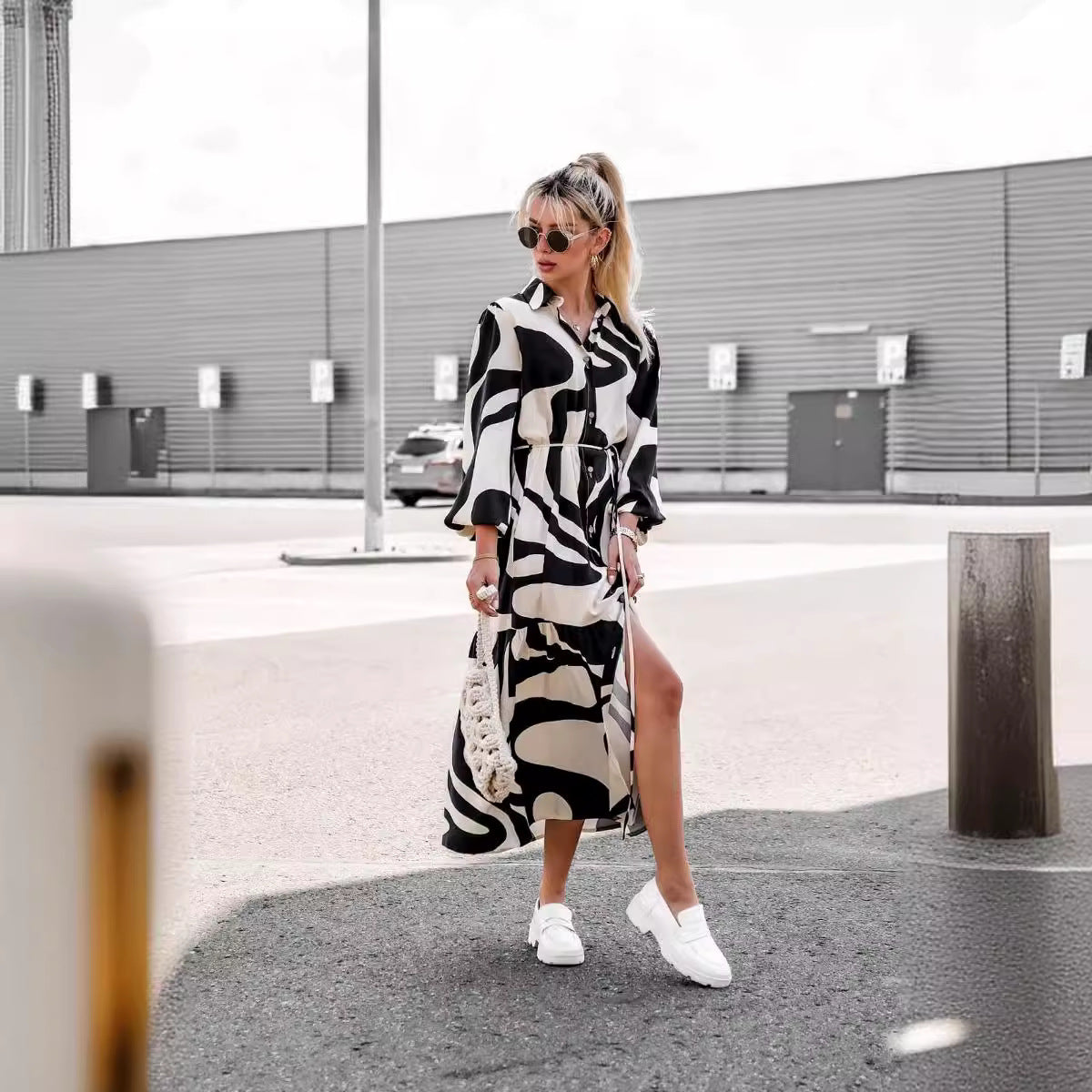 Damen Modisches Maxikleid mit elegantem Wickeldesign und seitlichen Schlitz Stalluxe