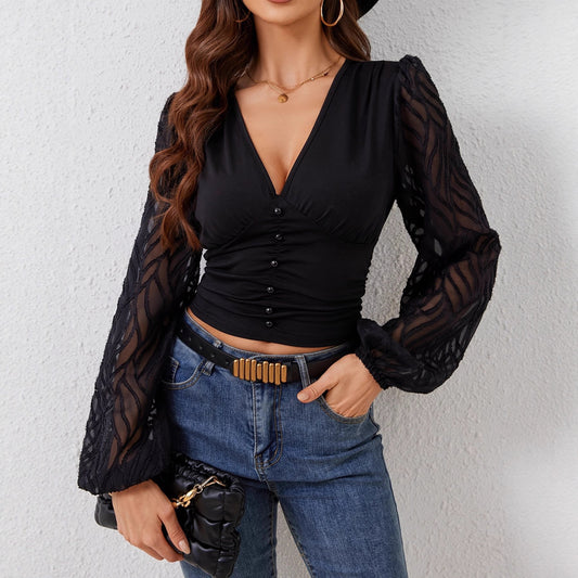 Damen Bluse mit eleganten, transparenten Ärmeln und knopfverzierten Details Stalluxe