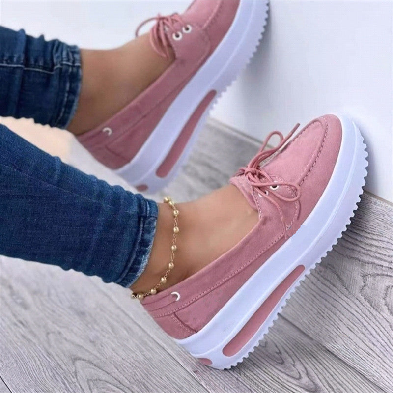 Damen Slipper mit modischen Details und rutschfester Sohle Stalluxe