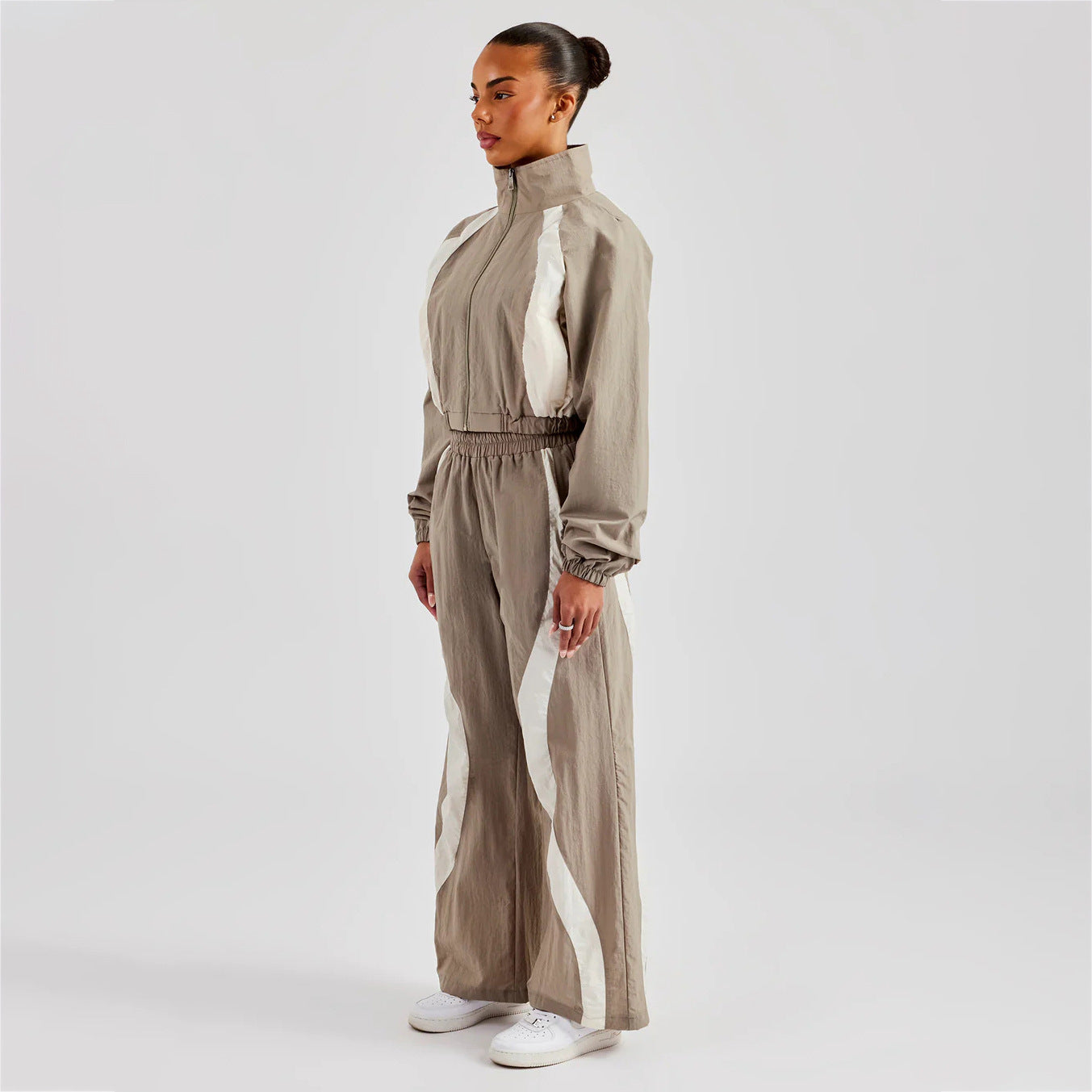 Damen Sportliches Crop-Set mit elastischem Bund und Kontraststreifen Stalluxe