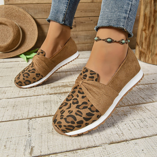 Damen Slip-On Sneakers mit komfortablem und modischem Leoparden-Design Stalluxe