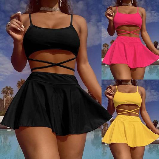 Damen Bikini-Set mit verspielt geschnittenem Oberteil und femininer Wickelrock-Shorts Stalluxe