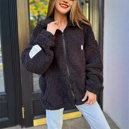 Damen Kuschelige Fleecejacke mit praktischen Taschen und hohen Kragen Stalluxe