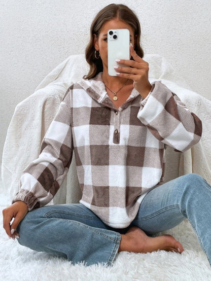 Damen Oversized Karo-Hoodie mit Knopfleiste und breiten Ärmeln Stalluxe
