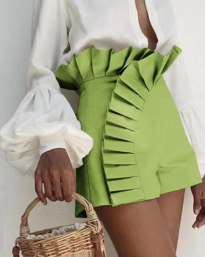 Damen Elegante kurze Hose mit Rüschendetails Stalluxe