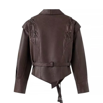 Damen modische Kunstlederjacke mit Taillengürtel und stylishen Schnürdetails Stalluxe