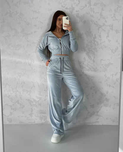 Damen modischer Velours-Jogginganzug mit cropped Hoodie und weitem Bein Stalluxe