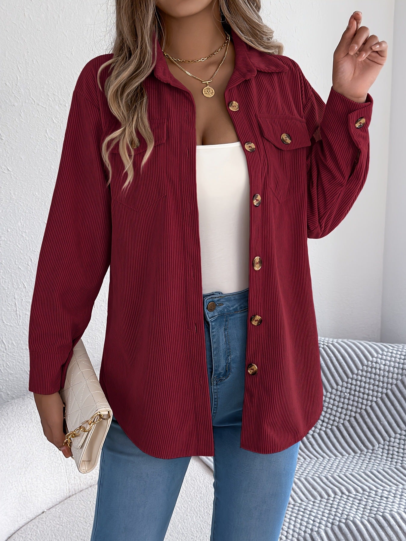 Damen Cordhemdjacke im lässigen Schnitt mit praktischen Taschen und eleganten Knöpfen Stalluxe