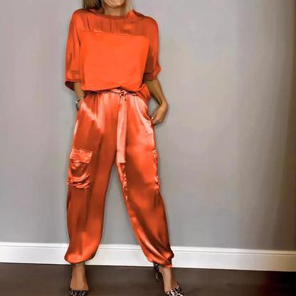 Damen Satin-Sportanzug mit lässigem Schnitt und Taschen Stalluxe