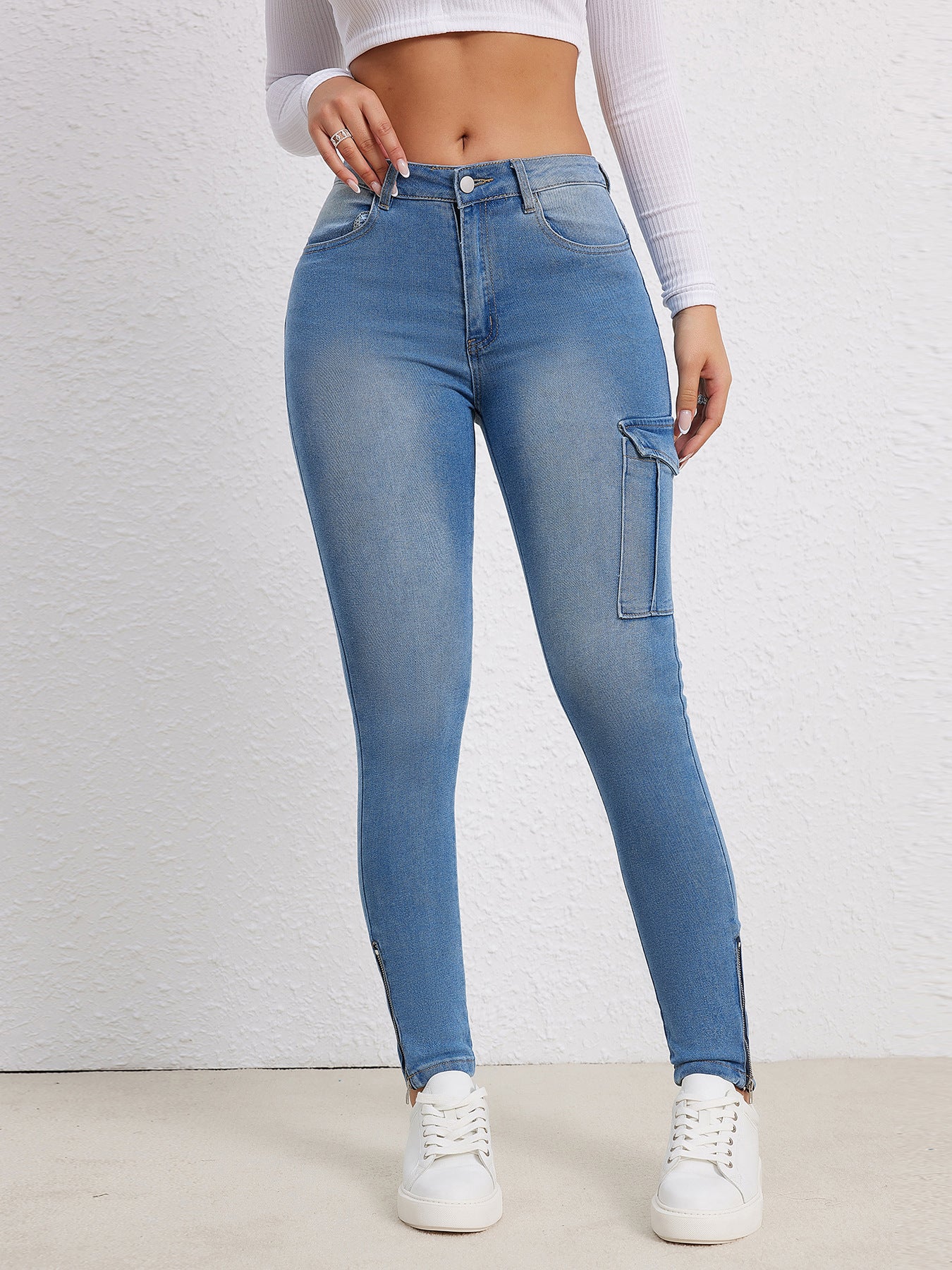 Damen Hochtaillierte Jeans mit praktischen Cargo-Taschen und seitlichen Reißverschlussdetails Stalluxe Blau