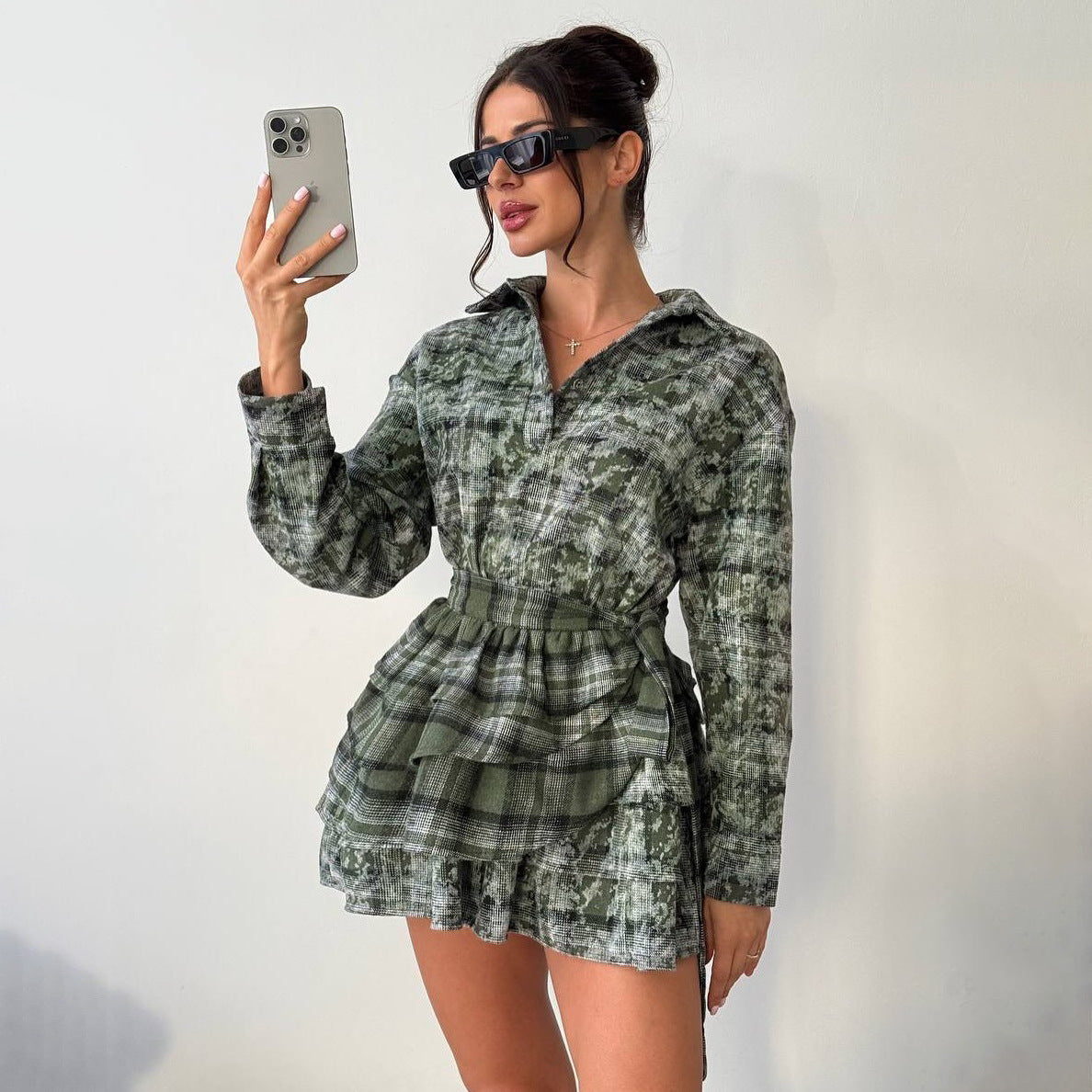 Damen Hemdkleid mit verstellbarem Taillengürtel und frischem Karomuster Stalluxe Grün