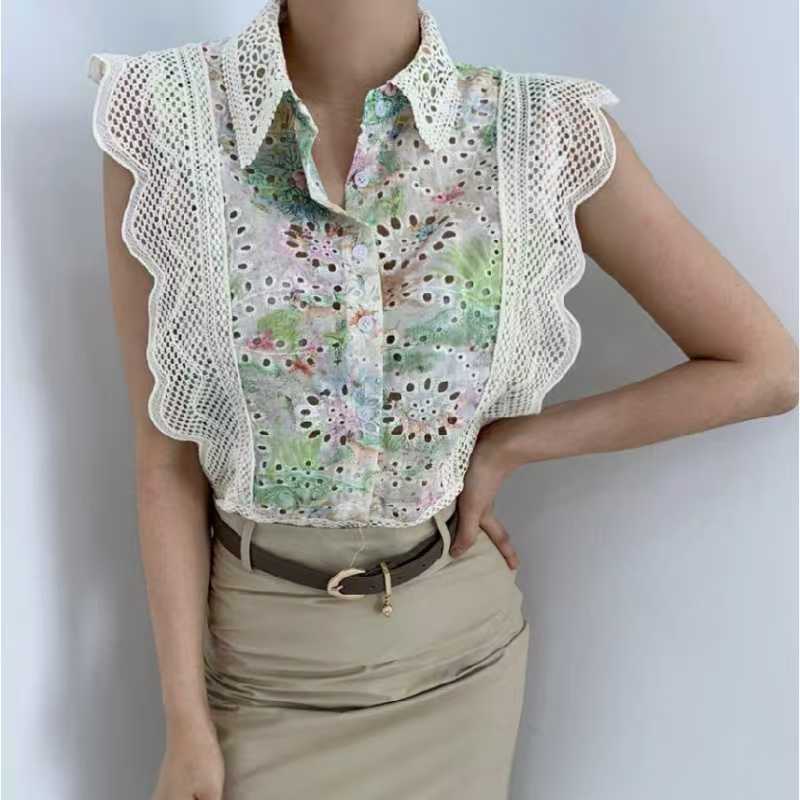 Damen Bluse mit Lochmuster und geschwungenem Saum Stalluxe