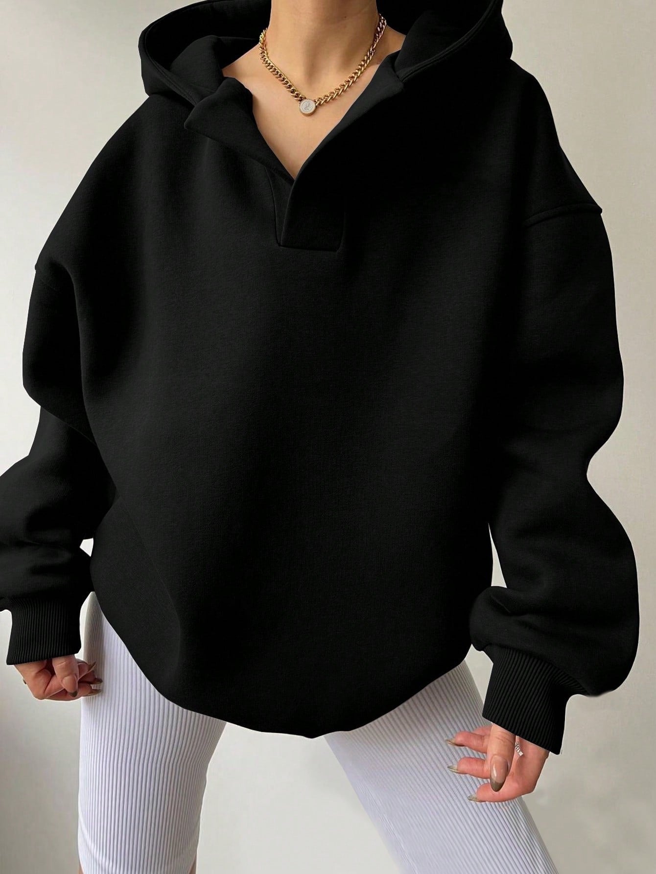 Damen Oversize Hoodie mit modernem Kragen und weichem Innenfutter Stalluxe Schwarz