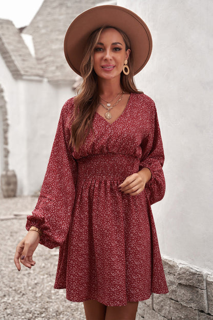 Damen Mini-Kleid mit vorteilhaftem V-Ausschnitt und elastischem Taillengürtel Stalluxe