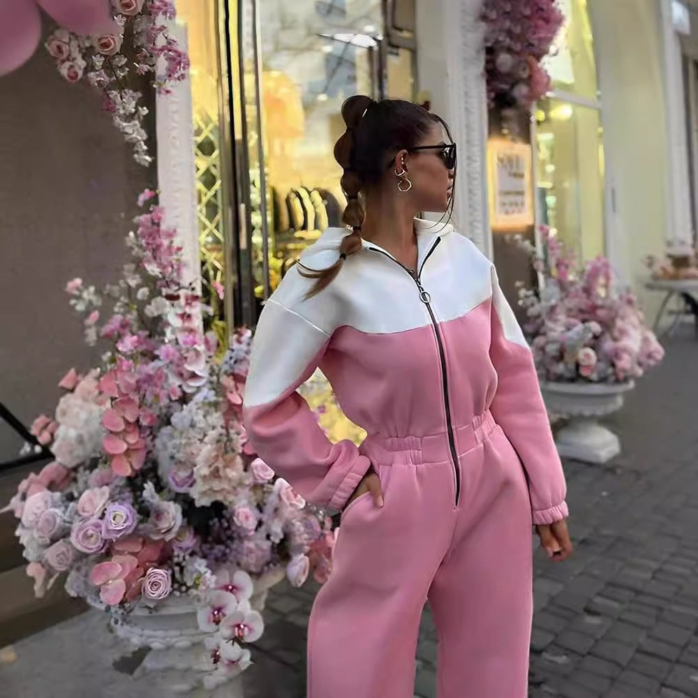 Damen sportlicher Zweiteiler mit kontrastierenden Farben und praktischen Taschen Stalluxe