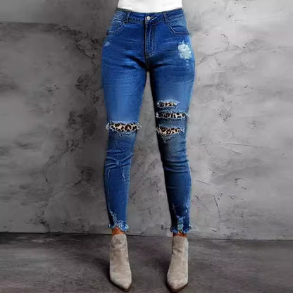 Damen Ripped Skinny-Jeans mit modischen Leo-Applikationen und fransigen Details Stalluxe