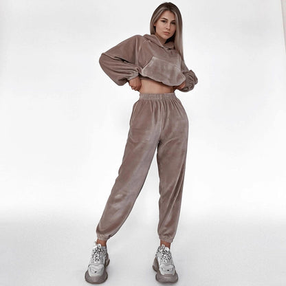 Damen lässiges Velours-Lounge-Set mit cropped Hoodie und bequemen Hosen Stalluxe
