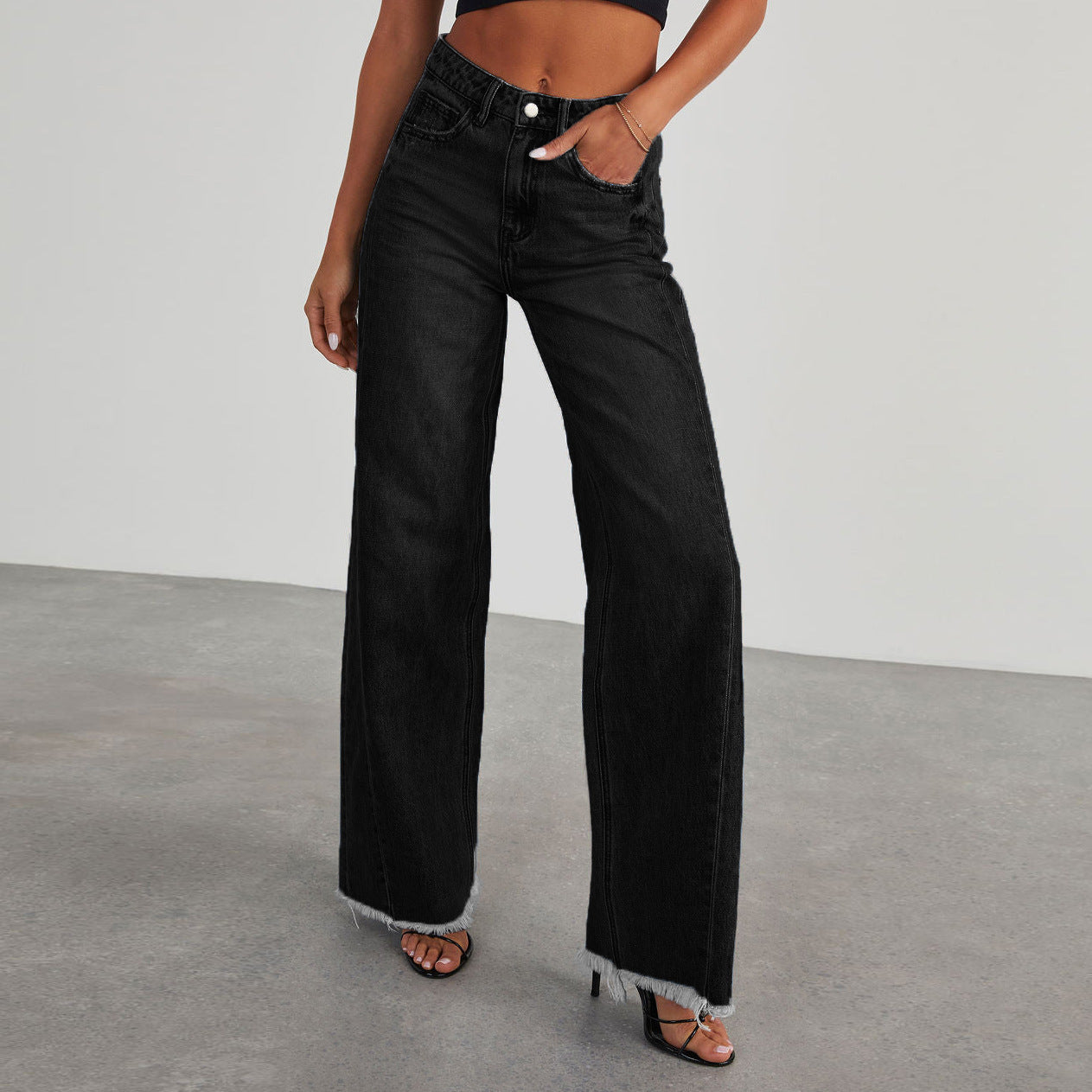 Damen Weit geschnittene Jeans mit trendigem fransigem Saum Stalluxe