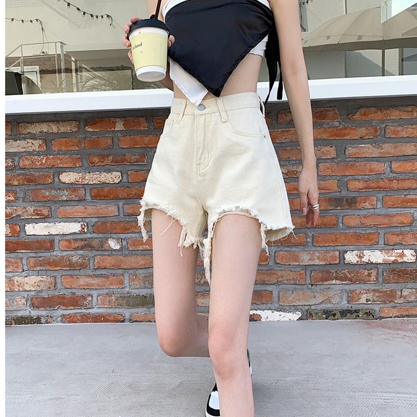 Damen Jeans-Shorts im trendigen Destroyed-Look Stalluxe