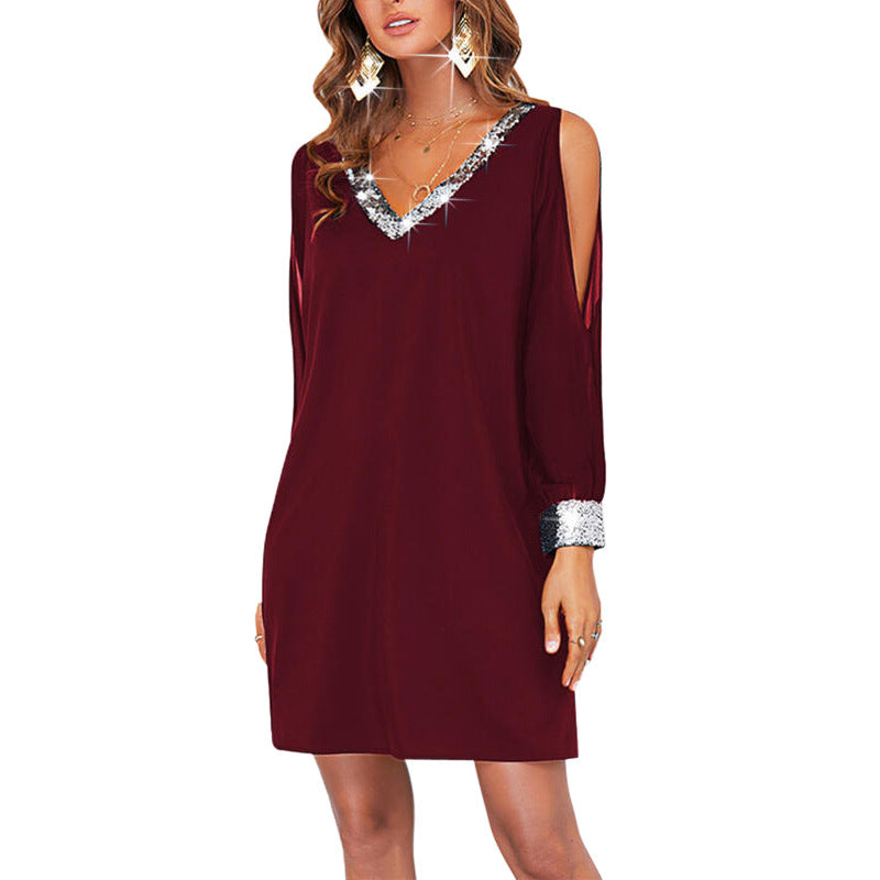 Damen Elegantes Kleid mit schimmernden Akzenten und tiefem V-Ausschnitt Stalluxe