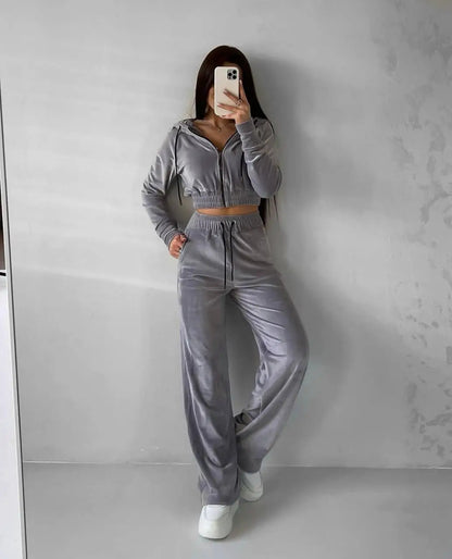 Damen modischer Velours-Jogginganzug mit cropped Hoodie und weitem Bein Stalluxe