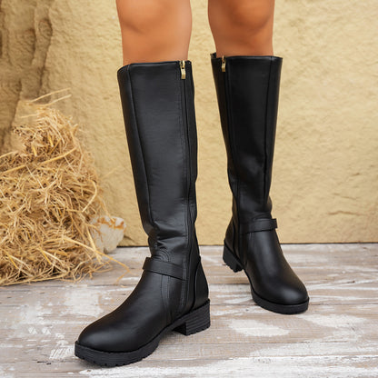 Damen modische Stiefel mit seitlichem Reißverschluss und Deko-Riemen Stalluxe