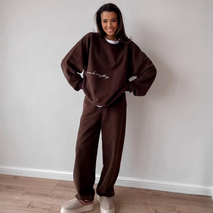 Damen bequemer Kuschel-Sweatanzug mit elastischem Bund und modischem Schriftzug Stalluxe