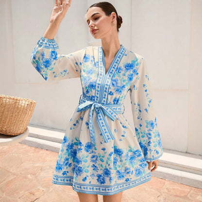 Damen Kleid mit floralen Details und Taillengürtel Stalluxe Blau