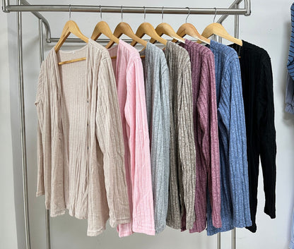 Damen lässige Strickjacke mit feiner Rippstruktur und praktischen Knöpfen Stalluxe