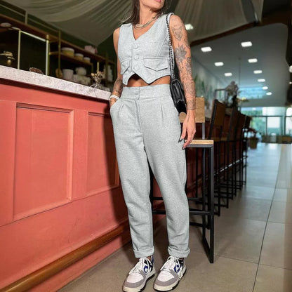 Damen Zweiteiler mit trendy Cut-Out und Knopfdetails Stalluxe