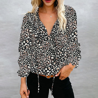 Damen Bluse mit raffiniertem Leopardenmuster und modischem V-Ausschnitt Stalluxe